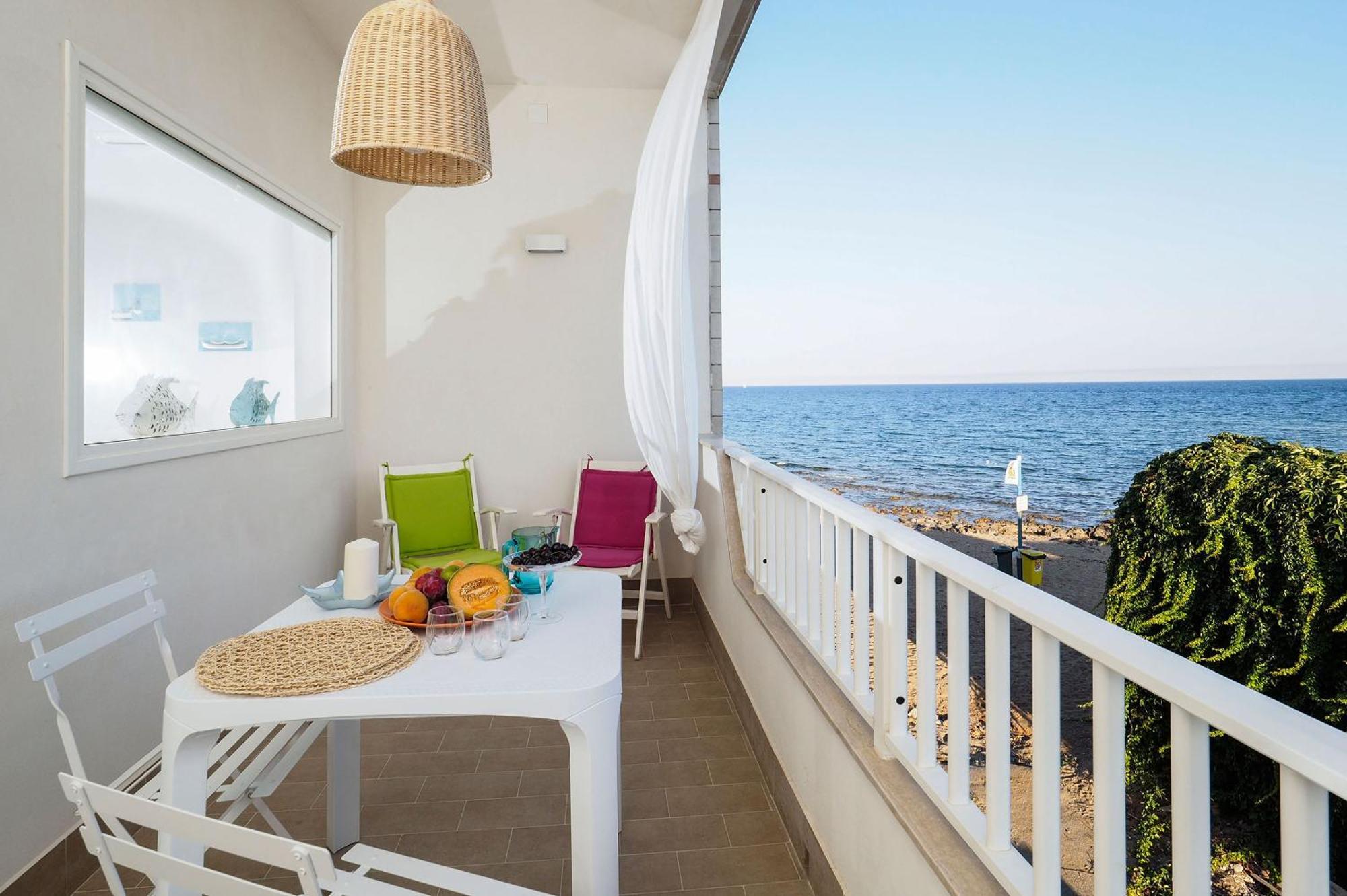 Apartamento Rifugio A Mare Calabernardo Exterior foto