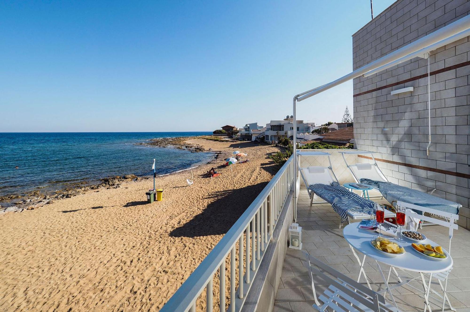 Apartamento Rifugio A Mare Calabernardo Exterior foto