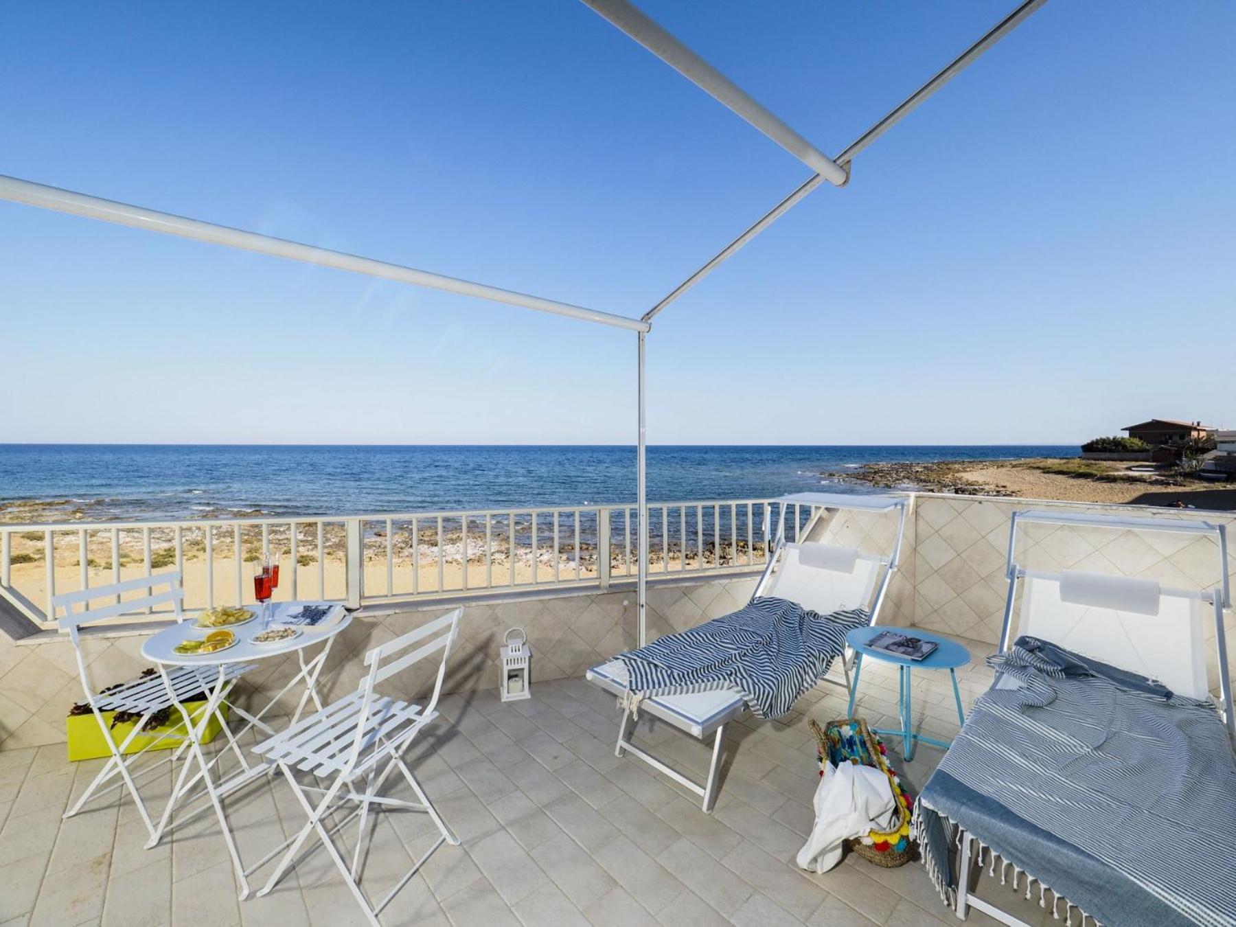 Apartamento Rifugio A Mare Calabernardo Exterior foto