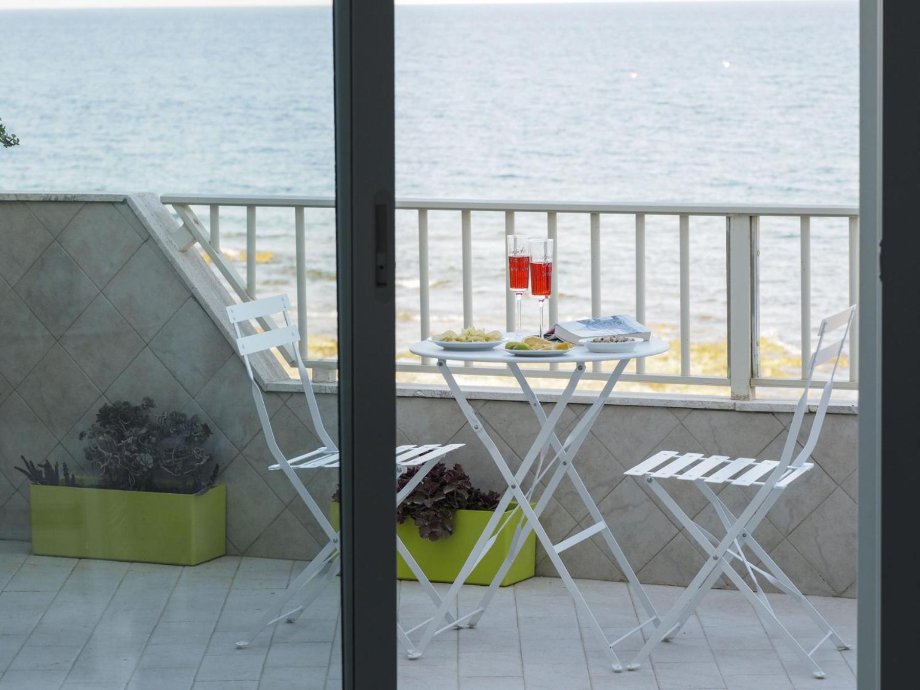 Apartamento Rifugio A Mare Calabernardo Exterior foto